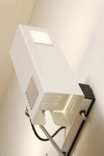 Dwupunktowa pozioma biała metalowa lampa ścienna/kinkiet z ruchomymi kloszami na chromowanej konstrukcji, Space Age, Włochy, lata 70 - obrazek 57