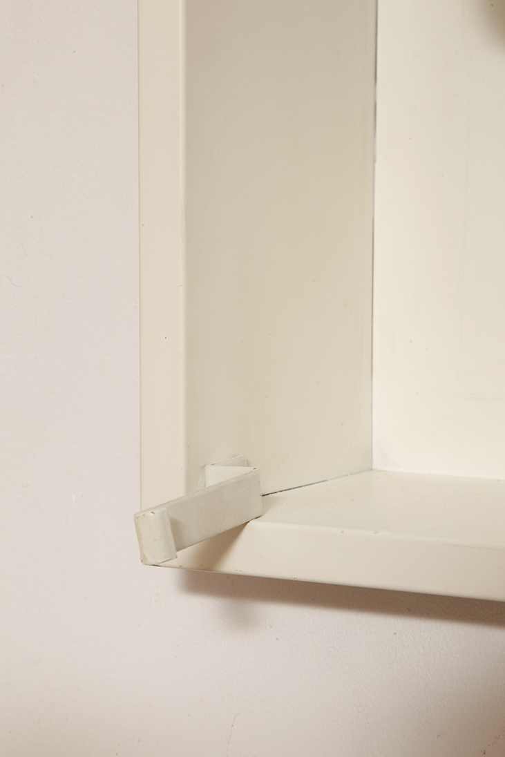 scandinavian lamp, antique shop warsaw, duński design, retro sklep warszawa, scandinavian style, antique store warsaw, retro shop, vintage shop warsaw, vintage wall lamp, antyk sklep, vintage shop, vintage store warsaw, metal lamp, antyk sklep warszawa, vintage store, retro store warsaw, lampa vintage, scandinavian vintage lamp, sklep vintage, design shop warsaw, danish design, metal vintage lamp, design shop, design sklep warszawa, lampa retro, wall lamp lyfa, retro store, danish lamp, antique shop, duńska lampa, design sklep, danish ceiling lamp, antique store, danish hanging lamp, design store, vintage lamp, design store warsaw, vintage danish lamp, kinkiet lyfa, sklep retro, scandinavian design, vintage sklep warszawa, danish retro lamp, lyfa wall lamp, retro shop warsaw Duży jednopunktowy biały kwadratowy podtynkowy kinkiet/lampa ścienna/plafon „Kvadrat” / „Kvadratlampen” z geometrycznym dyfuzorem z tworzywa sztucznego, projekt Nils Andersen & Salli Besiakow dla Lyfa, Dania, wzór z 1972 roku - obrazek 55