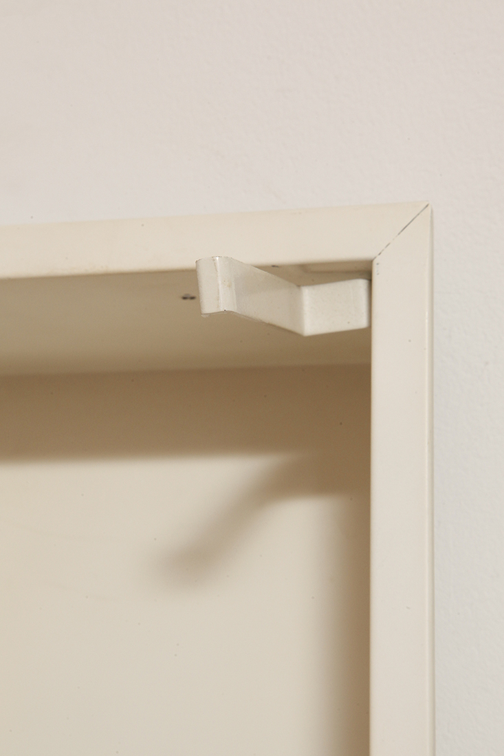 scandinavian lamp, antique shop warsaw, duński design, retro sklep warszawa, scandinavian style, antique store warsaw, retro shop, vintage shop warsaw, vintage wall lamp, antyk sklep, vintage shop, vintage store warsaw, metal lamp, antyk sklep warszawa, vintage store, retro store warsaw, lampa vintage, scandinavian vintage lamp, sklep vintage, design shop warsaw, danish design, metal vintage lamp, design shop, design sklep warszawa, lampa retro, wall lamp lyfa, retro store, danish lamp, antique shop, duńska lampa, design sklep, danish ceiling lamp, antique store, danish hanging lamp, design store, vintage lamp, design store warsaw, vintage danish lamp, kinkiet lyfa, sklep retro, scandinavian design, vintage sklep warszawa, danish retro lamp, lyfa wall lamp, retro shop warsaw Duży jednopunktowy biały kwadratowy podtynkowy kinkiet/lampa ścienna/plafon „Kvadrat” / „Kvadratlampen” z geometrycznym dyfuzorem z tworzywa sztucznego, projekt Nils Andersen & Salli Besiakow dla Lyfa, Dania, wzór z 1972 roku - obrazek 56