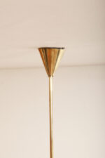 Duża kaskadowa trzypoziomowa jednopunktowa lampa sufitowa w stylu boho złożona z 143 przeźroczystych szklanych wisiorków i innych szklanych dodatków wiszących na trzech metalowych obręczach w kolorze starego złota, Typ 18-01, Železnobrodskié Sklo, Czechosłowacja, lata 50. - obrazek 59