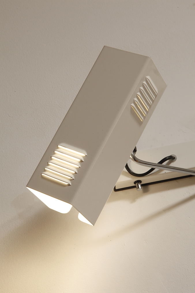 prl design, antique shop, lampa space age, antyk sklep warszawa, design store, lampa prl, antique store, wisząca lampa retro, italian vintage lamp, sklep retro, lampa vintage, design store warsaw, kinkiet vintage, space age wall lamp, retro shop warsaw, space age, mleczna lampa wiszaca, white lamp, włoski kinkiet vintage, retro sklep warszawa, space age lamp, lampa wiszca prl, retro shop, szklany kinkiet vintage, lampa, vintage shop warsaw, space age style, wisząca lampa vintage, vintage shop, szkło murano, lamp design, vintage store warsaw, vintage hanging lamp, vintage sklep warszawa, vintage store, vintage italian wall lamp, vintage lamp, retro store warsaw, retro lamp, antique shop warsaw, sklep vintage, vintage sconce, prl style, szklana lampa, lampa retro, antique store warsaw, design shop, vintage ceiling lamp, design shop warsaw, white glass lamp, italian lamp, retro store, vintage wall lamp, design sklep warszawa, italian style, antyk sklep, design sklep Dwupunktowa pozioma biała metalowa lampa ścienna/kinkiet z ruchomymi kloszami na chromowanej konstrukcji, Space Age, Włochy, lata 70 - obrazek 63