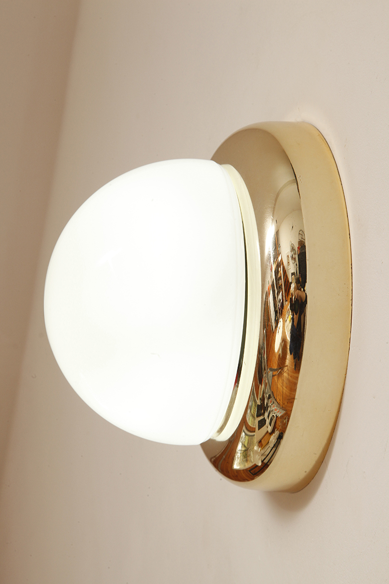 lampa retro, antique store warsaw, design shop, vintage ceiling lamp, design shop warsaw, white glass lamp, italian lamp, retro store, vintage wall lamp, design sklep warszawa, italian style, antyk sklep, design sklep, prl design, antique shop, lampa space age, antyk sklep warszawa, design store, lampa prl, antique store, wisząca lampa retro, italian vintage lamp, sklep retro, lampa vintage, design store warsaw, kinkiet vintage, space age wall lamp, retro shop warsaw, space age, mleczna lampa wiszaca, white lamp, włoski kinkiet vintage, retro sklep warszawa, space age lamp, lampa wiszca prl, retro shop, szklany kinkiet vintage, lampa, vintage shop warsaw, space age style, wisząca lampa vintage, vintage shop, szkło murano, lamp design, vintage store warsaw, vintage hanging lamp, vintage sklep warszawa, vintage store, vintage italian wall lamp, vintage lamp, retro store warsaw, retro lamp, antique shop warsaw, sklep vintage, vintage sconce, prl style, szklana lampa Jednopunktowa w kształcie kopuły okrągła szklana biała lampa ścienna/kinkiet/plafon ze złotą oprawą z tworzywa sztucznego, Space Age, Sozzi Illuminazione, Włochy, lata 80 - obrazek 6