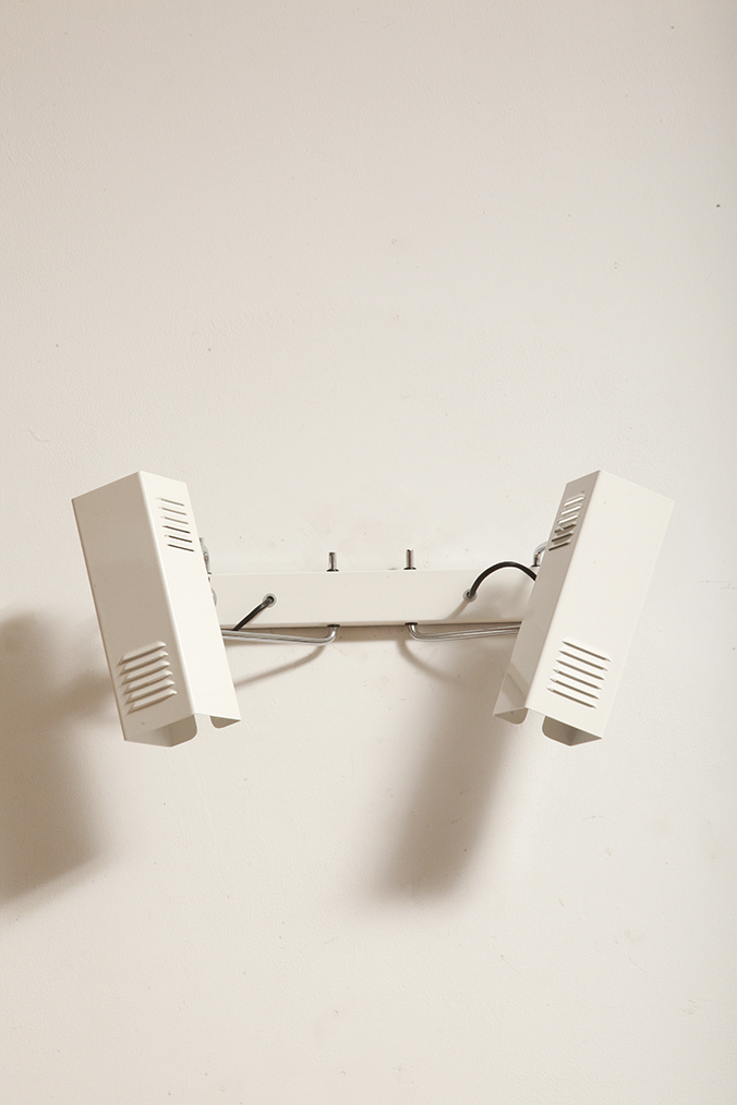 prl design, antique shop, lampa space age, antyk sklep warszawa, design store, lampa prl, antique store, wisząca lampa retro, italian vintage lamp, sklep retro, lampa vintage, design store warsaw, kinkiet vintage, space age wall lamp, retro shop warsaw, space age, mleczna lampa wiszaca, white lamp, włoski kinkiet vintage, retro sklep warszawa, space age lamp, lampa wiszca prl, retro shop, szklany kinkiet vintage, lampa, vintage shop warsaw, space age style, wisząca lampa vintage, vintage shop, szkło murano, lamp design, vintage store warsaw, vintage hanging lamp, vintage sklep warszawa, vintage store, vintage italian wall lamp, vintage lamp, retro store warsaw, retro lamp, antique shop warsaw, sklep vintage, vintage sconce, prl style, szklana lampa, lampa retro, antique store warsaw, design shop, vintage ceiling lamp, design shop warsaw, white glass lamp, italian lamp, retro store, vintage wall lamp, design sklep warszawa, italian style, antyk sklep, design sklep Dwupunktowa pozioma biała metalowa lampa ścienna/kinkiet z ruchomymi kloszami na chromowanej konstrukcji, Space Age, Włochy, lata 70 - obrazek 64