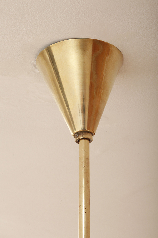 czech design, szklana lampa vintage, czech vintage lamp, vintage, vintage store, vintage ceiling lamp, hanging glass lamp, lamp, sklep vintage, mid century modern, Železnobrodskié Sklo, vintage chandeler, czechoslovakia, design shop, made in prl, lampa vintage Železnobrodskié Sklo, retro glass lamp, 60's, retro shop warsaw, meble prl, Železnobrodskié Sklo ceiling lamp, napako vintage lamp, mid century lamp, retro sklep warszawa, retro, Železnobrodskié Sklo vintage lamp, lampa napako, lamp design, vintage shop warsaw, lampa vintage, lampa boho, lampa sufitowa vintage, vintage lamp, antique shop warsaw, vintage hanging lamp, boho vintage, czeska lampa sufitowa retro, 1960., antique store warsaw, retro lamp, lampa vintage boho, hanging vintage lamp napako, 60., antyk sklep, retro style, retro shop, 1960s, antyk sklep warszawa, vintage light, vintage shop Duża kaskadowa trzypoziomowa jednopunktowa lampa sufitowa w stylu boho złożona z 143 przeźroczystych szklanych wisiorków i innych szklanych dodatków wiszących na trzech metalowych obręczach w kolorze starego złota, Typ 18-01, Železnobrodskié Sklo, Czechosłowacja, lata 50. - obrazek 64