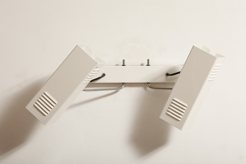 prl design, antique shop, lampa space age, antyk sklep warszawa, design store, lampa prl, antique store, wisząca lampa retro, italian vintage lamp, sklep retro, lampa vintage, design store warsaw, kinkiet vintage, space age wall lamp, retro shop warsaw, space age, mleczna lampa wiszaca, white lamp, włoski kinkiet vintage, retro sklep warszawa, space age lamp, lampa wiszca prl, retro shop, szklany kinkiet vintage, lampa, vintage shop warsaw, space age style, wisząca lampa vintage, vintage shop, szkło murano, lamp design, vintage store warsaw, vintage hanging lamp, vintage sklep warszawa, vintage store, vintage italian wall lamp, vintage lamp, retro store warsaw, retro lamp, antique shop warsaw, sklep vintage, vintage sconce, prl style, szklana lampa, lampa retro, antique store warsaw, design shop, vintage ceiling lamp, design shop warsaw, white glass lamp, italian lamp, retro store, vintage wall lamp, design sklep warszawa, italian style, antyk sklep, design sklep Dwupunktowa pozioma biała metalowa lampa ścienna/kinkiet z ruchomymi kloszami na chromowanej konstrukcji, Space Age, Włochy, lata 70 - obrazek 67