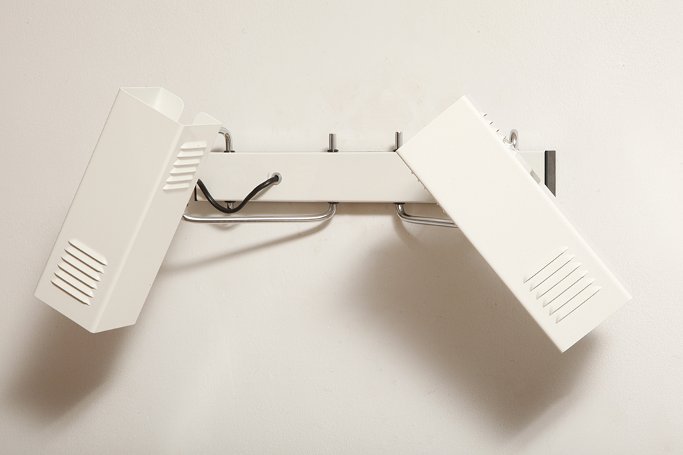 prl design, antique shop, lampa space age, antyk sklep warszawa, design store, lampa prl, antique store, wisząca lampa retro, italian vintage lamp, sklep retro, lampa vintage, design store warsaw, kinkiet vintage, space age wall lamp, retro shop warsaw, space age, mleczna lampa wiszaca, white lamp, włoski kinkiet vintage, retro sklep warszawa, space age lamp, lampa wiszca prl, retro shop, szklany kinkiet vintage, lampa, vintage shop warsaw, space age style, wisząca lampa vintage, vintage shop, szkło murano, lamp design, vintage store warsaw, vintage hanging lamp, vintage sklep warszawa, vintage store, vintage italian wall lamp, vintage lamp, retro store warsaw, retro lamp, antique shop warsaw, sklep vintage, vintage sconce, prl style, szklana lampa, lampa retro, antique store warsaw, design shop, vintage ceiling lamp, design shop warsaw, white glass lamp, italian lamp, retro store, vintage wall lamp, design sklep warszawa, italian style, antyk sklep, design sklep Dwupunktowa pozioma biała metalowa lampa ścienna/kinkiet z ruchomymi kloszami na chromowanej konstrukcji, Space Age, Włochy, lata 70 - obrazek 70