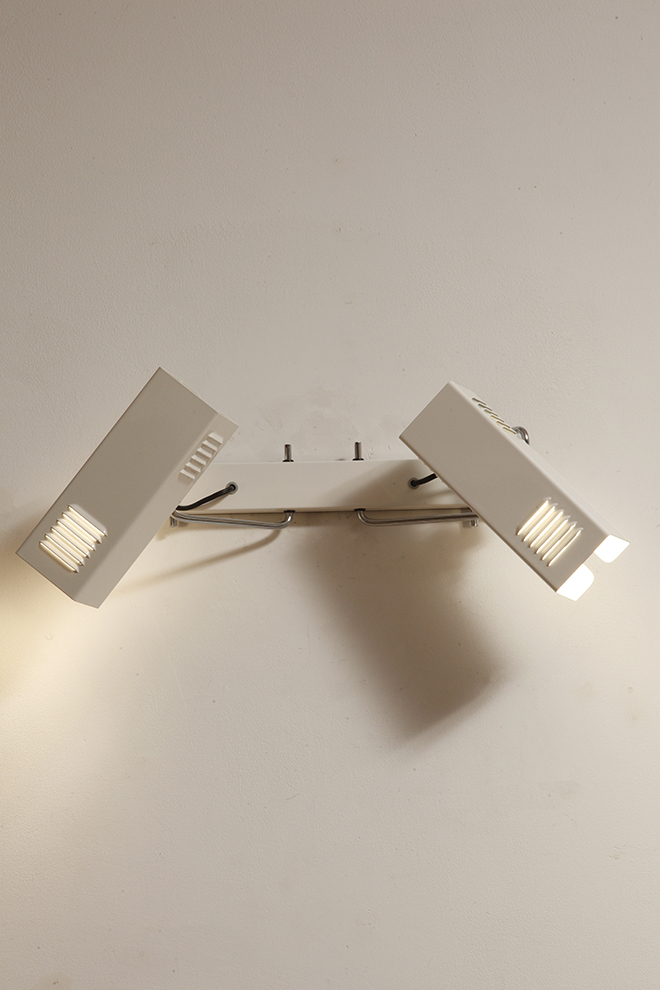 prl design, antique shop, lampa space age, antyk sklep warszawa, design store, lampa prl, antique store, wisząca lampa retro, italian vintage lamp, sklep retro, lampa vintage, design store warsaw, kinkiet vintage, space age wall lamp, retro shop warsaw, space age, mleczna lampa wiszaca, white lamp, włoski kinkiet vintage, retro sklep warszawa, space age lamp, lampa wiszca prl, retro shop, szklany kinkiet vintage, lampa, vintage shop warsaw, space age style, wisząca lampa vintage, vintage shop, szkło murano, lamp design, vintage store warsaw, vintage hanging lamp, vintage sklep warszawa, vintage store, vintage italian wall lamp, vintage lamp, retro store warsaw, retro lamp, antique shop warsaw, sklep vintage, vintage sconce, prl style, szklana lampa, lampa retro, antique store warsaw, design shop, vintage ceiling lamp, design shop warsaw, white glass lamp, italian lamp, retro store, vintage wall lamp, design sklep warszawa, italian style, antyk sklep, design sklep Dwupunktowa pozioma biała metalowa lampa ścienna/kinkiet z ruchomymi kloszami na chromowanej konstrukcji, Space Age, Włochy, lata 70 - obrazek 73