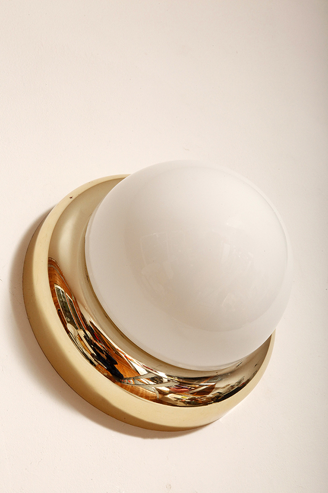 lampa retro, antique store warsaw, design shop, vintage ceiling lamp, design shop warsaw, white glass lamp, italian lamp, retro store, vintage wall lamp, design sklep warszawa, italian style, antyk sklep, design sklep, prl design, antique shop, lampa space age, antyk sklep warszawa, design store, lampa prl, antique store, wisząca lampa retro, italian vintage lamp, sklep retro, lampa vintage, design store warsaw, kinkiet vintage, space age wall lamp, retro shop warsaw, space age, mleczna lampa wiszaca, white lamp, włoski kinkiet vintage, retro sklep warszawa, space age lamp, lampa wiszca prl, retro shop, szklany kinkiet vintage, lampa, vintage shop warsaw, space age style, wisząca lampa vintage, vintage shop, szkło murano, lamp design, vintage store warsaw, vintage hanging lamp, vintage sklep warszawa, vintage store, vintage italian wall lamp, vintage lamp, retro store warsaw, retro lamp, antique shop warsaw, sklep vintage, vintage sconce, prl style, szklana lampa Jednopunktowa w kształcie kopuły okrągła szklana biała lampa ścienna/kinkiet/plafon ze złotą oprawą z tworzywa sztucznego, Space Age, Sozzi Illuminazione, Włochy, lata 80 - obrazek 7