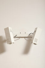 Dwupunktowa pozioma biała metalowa lampa ścienna/kinkiet z ruchomymi kloszami na chromowanej konstrukcji, Space Age, Włochy, lata 70 - obrazek 8