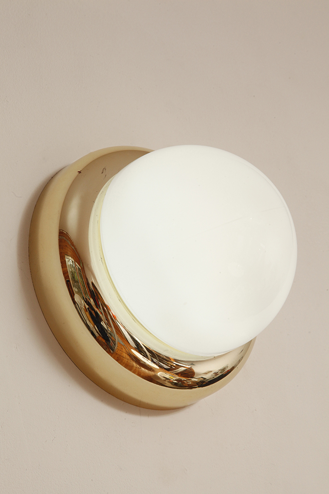 lampa retro, antique store warsaw, design shop, vintage ceiling lamp, design shop warsaw, white glass lamp, italian lamp, retro store, vintage wall lamp, design sklep warszawa, italian style, antyk sklep, design sklep, prl design, antique shop, lampa space age, antyk sklep warszawa, design store, lampa prl, antique store, wisząca lampa retro, italian vintage lamp, sklep retro, lampa vintage, design store warsaw, kinkiet vintage, space age wall lamp, retro shop warsaw, space age, mleczna lampa wiszaca, white lamp, włoski kinkiet vintage, retro sklep warszawa, space age lamp, lampa wiszca prl, retro shop, szklany kinkiet vintage, lampa, vintage shop warsaw, space age style, wisząca lampa vintage, vintage shop, szkło murano, lamp design, vintage store warsaw, vintage hanging lamp, vintage sklep warszawa, vintage store, vintage italian wall lamp, vintage lamp, retro store warsaw, retro lamp, antique shop warsaw, sklep vintage, vintage sconce, prl style, szklana lampa Jednopunktowa w kształcie kopuły okrągła szklana biała lampa ścienna/kinkiet/plafon ze złotą oprawą z tworzywa sztucznego, Space Age, Sozzi Illuminazione, Włochy, lata 80 - obrazek 10