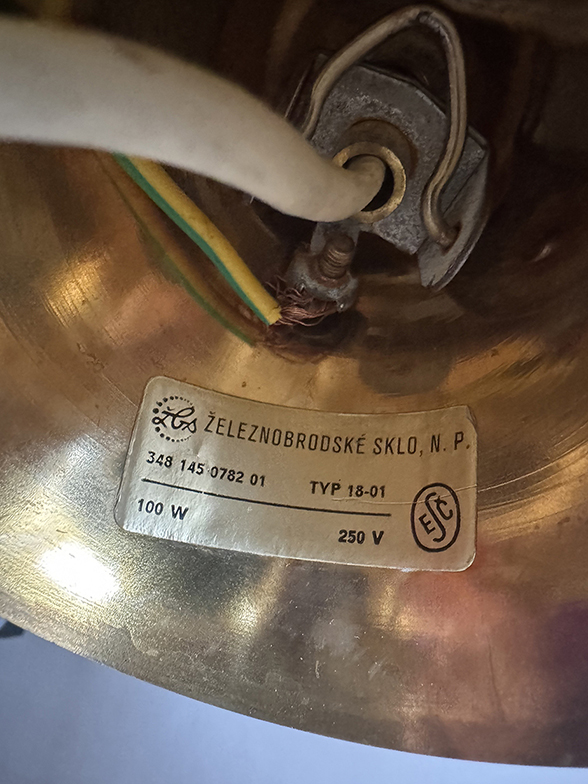 lampa napako, lamp design, vintage shop warsaw, lampa vintage, lampa boho, lampa sufitowa vintage, vintage lamp, antique shop warsaw, vintage hanging lamp, boho vintage, czeska lampa sufitowa retro, 1960., antique store warsaw, retro lamp, lampa vintage boho, hanging vintage lamp napako, 60., antyk sklep, retro style, retro shop, 1960s, antyk sklep warszawa, vintage light, vintage shop, czech design, szklana lampa vintage, czech vintage lamp, vintage, vintage store, vintage ceiling lamp, hanging glass lamp, lamp, sklep vintage, mid century modern, Železnobrodskié Sklo, vintage chandeler, czechoslovakia, design shop, made in prl, lampa vintage Železnobrodskié Sklo, retro glass lamp, 60's, retro shop warsaw, meble prl, Železnobrodskié Sklo ceiling lamp, napako vintage lamp, mid century lamp, retro sklep warszawa, retro, Železnobrodskié Sklo vintage lamp Duża kaskadowa trzypoziomowa jednopunktowa lampa sufitowa w stylu boho złożona z 143 przeźroczystych szklanych wisiorków i innych szklanych dodatków wiszących na trzech metalowych obręczach w kolorze starego złota, Typ 18-01, Železnobrodskié Sklo, Czechosłowacja, lata 50. - obrazek 65