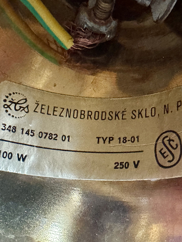 lampa napako, lamp design, vintage shop warsaw, lampa vintage, lampa boho, lampa sufitowa vintage, vintage lamp, antique shop warsaw, vintage hanging lamp, boho vintage, czeska lampa sufitowa retro, 1960., antique store warsaw, retro lamp, lampa vintage boho, hanging vintage lamp napako, 60., antyk sklep, retro style, retro shop, 1960s, antyk sklep warszawa, vintage light, vintage shop, czech design, szklana lampa vintage, czech vintage lamp, vintage, vintage store, vintage ceiling lamp, hanging glass lamp, lamp, sklep vintage, mid century modern, Železnobrodskié Sklo, vintage chandeler, czechoslovakia, design shop, made in prl, lampa vintage Železnobrodskié Sklo, retro glass lamp, 60's, retro shop warsaw, meble prl, Železnobrodskié Sklo ceiling lamp, napako vintage lamp, mid century lamp, retro sklep warszawa, retro, Železnobrodskié Sklo vintage lamp Kaskadowa trzypoziomowa jednopunktowa lampa sufitowa w stylu boho złożona z przeźroczystych szklanych wisiorków i czarnych szklanych pałeczek wiszących na trzech metalowych obręczach w kolorze starego złota, Typ 18-01, Železnobrodskié Sklo, Czechosłowacja, lata 50. - obrazek 43