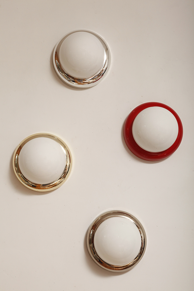 lampa retro, antique store warsaw, design shop, vintage ceiling lamp, design shop warsaw, white glass lamp, italian lamp, retro store, vintage wall lamp, design sklep warszawa, italian style, antyk sklep, design sklep, prl design, antique shop, lampa space age, antyk sklep warszawa, design store, lampa prl, antique store, wisząca lampa retro, italian vintage lamp, sklep retro, lampa vintage, design store warsaw, kinkiet vintage, space age wall lamp, retro shop warsaw, space age, mleczna lampa wiszaca, white lamp, włoski kinkiet vintage, retro sklep warszawa, space age lamp, lampa wiszca prl, retro shop, szklany kinkiet vintage, lampa, vintage shop warsaw, space age style, wisząca lampa vintage, vintage shop, szkło murano, lamp design, vintage store warsaw, vintage hanging lamp, vintage sklep warszawa, vintage store, vintage italian wall lamp, vintage lamp, retro store warsaw, retro lamp, antique shop warsaw, sklep vintage, vintage sconce, prl style, szklana lampa Jednopunktowa w kształcie kopuły okrągła szklana biała lampa ścienna/kinkiet/plafon z czerwoną oprawą z tworzywa sztucznego, Space Age, Sozzi Illuminazione, Włochy, lata 80. - obrazek 24