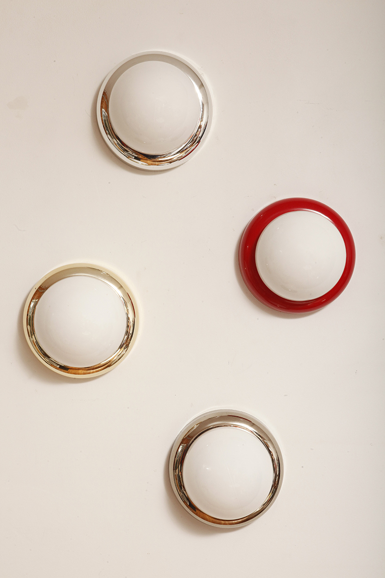 lampa retro, antique store warsaw, design shop, vintage ceiling lamp, design shop warsaw, white glass lamp, italian lamp, retro store, vintage wall lamp, design sklep warszawa, italian style, antyk sklep, design sklep, prl design, antique shop, lampa space age, antyk sklep warszawa, design store, lampa prl, antique store, wisząca lampa retro, italian vintage lamp, sklep retro, lampa vintage, design store warsaw, kinkiet vintage, space age wall lamp, retro shop warsaw, space age, mleczna lampa wiszaca, white lamp, włoski kinkiet vintage, retro sklep warszawa, space age lamp, lampa wiszca prl, retro shop, szklany kinkiet vintage, lampa, vintage shop warsaw, space age style, wisząca lampa vintage, vintage shop, szkło murano, lamp design, vintage store warsaw, vintage hanging lamp, vintage sklep warszawa, vintage store, vintage italian wall lamp, vintage lamp, retro store warsaw, retro lamp, antique shop warsaw, sklep vintage, vintage sconce, prl style, szklana lampa Jednopunktowa w kształcie kopuły okrągła szklana biała lampa ścienna/kinkiet/plafon z czerwoną oprawą z tworzywa sztucznego, Space Age, Sozzi Illuminazione, Włochy, lata 80. - obrazek 19