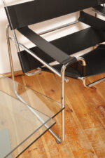 Czarny fotel "Wassily" / model B3 z konstrukcją z chromowanych rurek i naturalnej skóry, projekt Marcel Breuer, Bauhaus, Włochy, lata 80, wzór z 1925 roku, - obrazek 9