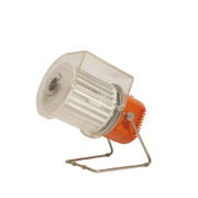 Biało pomarańczowy nieduży dwubiegowy wentylator biurkowy/biurowy z tworzywa sztucznego z ruchomą głowicą i przeźroczystym ruchomym kołnierzem, TYP QLII 7020.7, Niemiecka Republika Demokratyczna, lata 70.