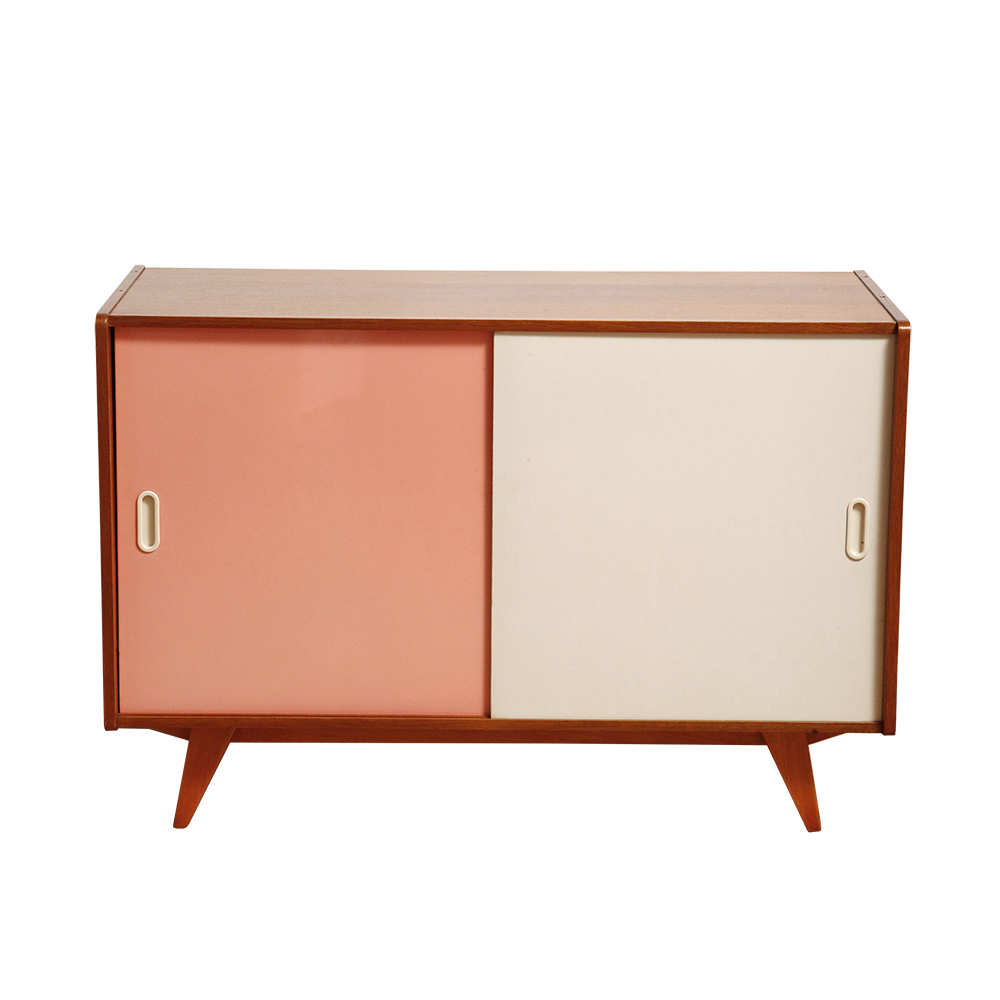 prl, meble vintage, Interier Praha design, komoda vintage, retro shop warsaw, retro style, vintage sklep warszawa, prl style, szafka vintage, Interier Praha chest of drawers, bufet vintage, retro sklep warszawa, vintage cabinet, antique shop warsaw, made in poland, retro shop, komoda Interier Praha, bufet retro, vintage shop warsaw, moder furniture, antique store warsaw, scandinavian style, vintage shop, meble vintage Interier Praha, chest of drawers, vintage store warsaw, meble retro, antyk sklep, made in prl, vintage store, Interier Praha style, chest of drawers design, retro store warsaw, retro prl, antyk sklep warszawa, prl furniture, sklep vintage, fornir, szafka prl, jiri jiroutek, meble Jiri Jiroutek, mid century design, design shop, szafka u 450, mid century sideboard, design shop warsaw, jiri jiroutek design, Jiri Jiroutek style, mid century, retro store, u 450 cabinet, mid century chest of drawers, design sklep warszawa, jiri jiroutek furniture, komoda Jiri Jiroutek, dresser, design sklep, u 450 Jiri Jiroutek cabinet, antiques, antique shop, sideboard, Interiér Praha furniture, Jiri Jiroutek sideboard, komoda, design store, furniture design, antique store, mid century modern furniture, meble Interiér Praha, Jiri Jiroutek chest od drawers, commode, sklep retro, dresser vintage, design store warsaw Dębowa szafka/komoda z parą przesuwanych drzwi ze sklejki lakierowanych na różowy i jasno kremowy kolor, TYP U 450, projekt Jiri Jiroutek dla Interier Praha, Czechosłowacja, wzór z 1958 roku - obrazek 1