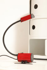 Jednopunktowa czerwono-czarna lampa biurkowa/nocna/lampa ścienna/kinkiet "Ciao 1170" z kloszem na ruchomym giętym ramieniu, projekt Ezio Didone dla firmy Arteluce, Włochy, lata 80. - obrazek 12