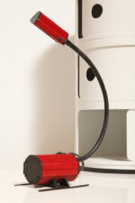 Jednopunktowa czerwono-czarna lampa biurkowa/nocna/lampa ścienna/kinkiet "Ciao 1170" z kloszem na ruchomym giętym ramieniu, projekt Ezio Didone dla firmy Arteluce, Włochy, lata 80. - obrazek 15