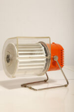 Biało pomarańczowy nieduży dwubiegowy wentylator biurkowy/biurowy z tworzywa sztucznego z ruchomą głowicą i przeźroczystym ruchomym kołnierzem, TYP QLII 7020.7, Niemiecka Republika Demokratyczna, lata 70. - obrazek 15
