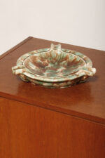 Duża zielono-brązowa fajansowa okrągła popielnica, Polskie Zjednoczone Fabryki Fajansu „Włocławek” we Włocławku, Polska, lata 1945-1955 - obrazek 15