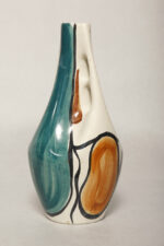 Fajansowy wazon ręcznie malowany podszkliwnie w pomarańczowe, zielone (morskie) i brązowe wzory, projekt Wit Płażewski, Włocławskie Zakłady Ceramiki Stołowej we Włocławku, wzór 443 z 1960 roku - obrazek 15