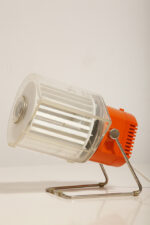 Biało pomarańczowy nieduży dwubiegowy wentylator biurkowy/biurowy z tworzywa sztucznego z ruchomą głowicą i przeźroczystym ruchomym kołnierzem, TYP QLII 7020.7, Niemiecka Republika Demokratyczna, lata 70. - obrazek 17