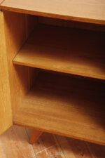 Dębowa szafka/komoda z czterema głębokimi szufladami z czarnobiałymi frontami, TYP U 458, projekt Jiri Jiroutek dla Interier Praha, Czechosłowacja, lata 60. - obrazek 17