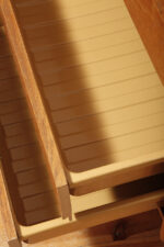 Dębowa szafka/komoda z czterema głębokimi szufladami po prawej stronie, TYP U 458, projekt Jiri Jiroutek dla Interier Praha, Czechosłowacja, lata 60. - obrazek 21