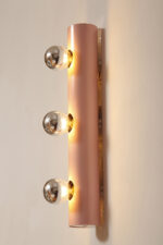 Smukła trzypunktowa aluminiowa cylindryczna różowa lampa ścienna/kinkiet o pionowej, lub poziomej orientacji, Targetti, Włochy, lata 80. - obrazek 36