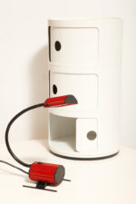 Jednopunktowa czerwono-czarna lampa biurkowa/nocna/lampa ścienna/kinkiet "Ciao 1170" z kloszem na ruchomym giętym ramieniu, projekt Ezio Didone dla firmy Arteluce, Włochy, lata 80. - obrazek 20