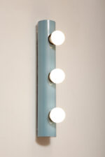 Smukła trzypunktowa aluminiowa cylindryczna niebieska lampa ścienna/kinkiet o pionowej, lub poziomej orientacji, Targetti, Włochy, lata 80. - obrazek 2