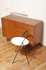 Dębowa szafka/komoda z czterema głębokimi szufladami po prawej stronie, TYP U 458, projekt Jiri Jiroutek dla Interier Praha, Czechosłowacja, lata 60. - obrazek 2