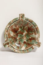 Duża zielono-brązowa fajansowa okrągła popielnica, Polskie Zjednoczone Fabryki Fajansu „Włocławek” we Włocławku, Polska, lata 1945-1955 - obrazek 2