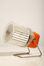 Biało pomarańczowy nieduży dwubiegowy wentylator biurkowy/biurowy z tworzywa sztucznego z ruchomą głowicą i przeźroczystym ruchomym kołnierzem, TYP QLII 7020.7, Niemiecka Republika Demokratyczna, lata 70. - obrazek 24