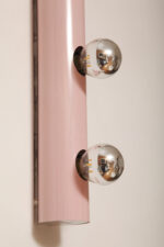 Smukła trzypunktowa aluminiowa cylindryczna różowa lampa ścienna/kinkiet o pionowej, lub poziomej orientacji, Targetti, Włochy, lata 80. - obrazek 42