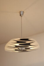 Asymetryczna mlecznobiało-czarna trzypunktowa szklana lampa sufitowa „Parasolka” malowana w geometryczne wzory, Kamenický Šenov, Czechosłowacja, lata 60. - obrazek 24