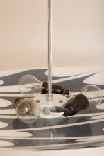 Asymetryczna mlecznobiało-czarna trzypunktowa szklana lampa sufitowa „Parasolka” malowana w geometryczne wzory, Kamenický Šenov, Czechosłowacja, lata 60. - obrazek 27