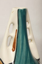 Fajansowy wazon ręcznie malowany podszkliwnie w pomarańczowe, zielone (morskie) i brązowe wzory, projekt Wit Płażewski, Włocławskie Zakłady Ceramiki Stołowej we Włocławku, wzór 443 z 1960 roku - obrazek 24