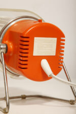 Biało pomarańczowy nieduży dwubiegowy wentylator biurkowy/biurowy z tworzywa sztucznego z ruchomą głowicą i przeźroczystym ruchomym kołnierzem, TYP QLII 7020.7, Niemiecka Republika Demokratyczna, lata 70. - obrazek 27