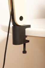 Duża jasnokremowo-czarna nablatowa jednopunktowa lampa biurkowa "Praxi" z tworzywa z ruchomym kloszem i czarnym metalowym ramieniem, projekt Bruno Gecchelin dla firmy iGuzzini, Włochy, wzór z 1982 roku - obrazek 29