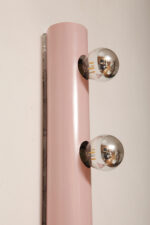 Smukła trzypunktowa aluminiowa cylindryczna różowa lampa ścienna/kinkiet o pionowej, lub poziomej orientacji, Targetti, Włochy, lata 80. - obrazek 46