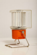 Biało pomarańczowy nieduży dwubiegowy wentylator biurkowy/biurowy z tworzywa sztucznego z ruchomą głowicą i przeźroczystym ruchomym kołnierzem, TYP QLII 7020.7, Niemiecka Republika Demokratyczna, lata 70. - obrazek 3