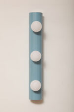 Smukła trzypunktowa aluminiowa cylindryczna niebieska lampa ścienna/kinkiet o pionowej, lub poziomej orientacji, Targetti, Włochy, lata 80. - obrazek 4