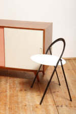 Dębowa szafka/komoda z parą przesuwanych drzwi ze sklejki lakierowanych na różowy i jasno kremowy kolor, TYP U 450, projekt Jiri Jiroutek dla Interier Praha, Czechosłowacja, wzór z 1958 roku - obrazek 31