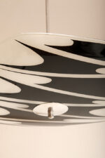 Asymetryczna mlecznobiało-czarna trzypunktowa szklana lampa sufitowa „Parasolka” malowana w geometryczne wzory, Kamenický Šenov, Czechosłowacja, lata 60. - obrazek 33