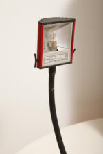 Jednopunktowa czerwono-czarna lampa biurkowa/nocna/lampa ścienna/kinkiet "Ciao 1170" z kloszem na ruchomym giętym ramieniu, projekt Ezio Didone dla firmy Arteluce, Włochy, lata 80. - obrazek 33