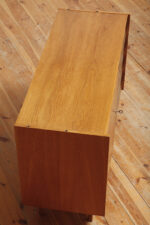 Dębowa szafka/komoda z czterema głębokimi szufladami z czarnobiałymi frontami, TYP U 458, projekt Jiri Jiroutek dla Interier Praha, Czechosłowacja, lata 60. - obrazek 33