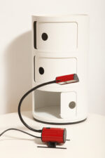 Jednopunktowa czerwono-czarna lampa biurkowa/nocna/lampa ścienna/kinkiet "Ciao 1170" z kloszem na ruchomym giętym ramieniu, projekt Ezio Didone dla firmy Arteluce, Włochy, lata 80. - obrazek 34