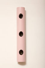 Smukła trzypunktowa aluminiowa cylindryczna różowa lampa ścienna/kinkiet o pionowej, lub poziomej orientacji, Targetti, Włochy, lata 80. - obrazek 52